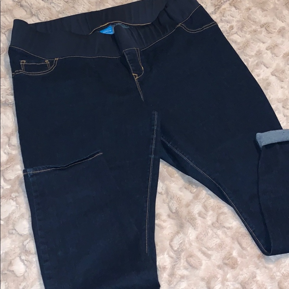 Old Navy Maternity skinny jeans